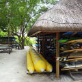 Центр водных видов спорта отеля Four Seasons Maldives at Kuda Huraa